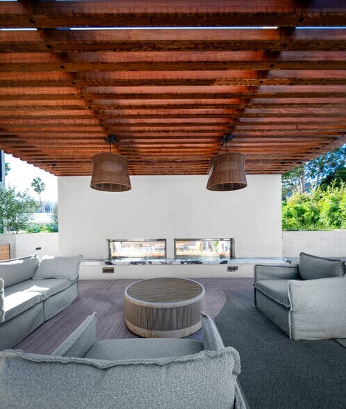 More Photos Of 1511 N Fairfax Ave, Los Angeles Apartments For Lease