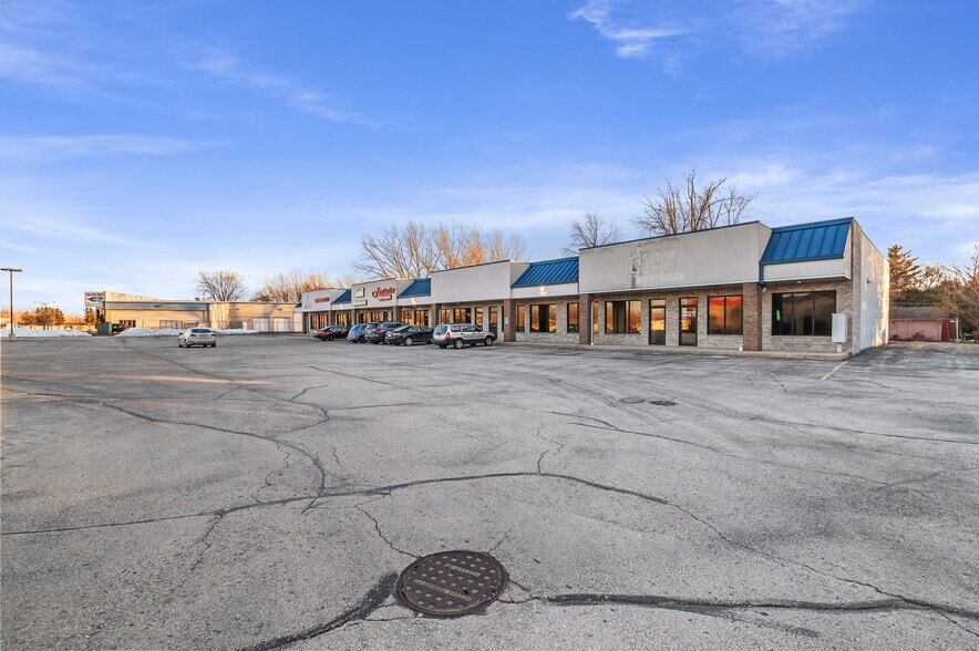 More Photos Of 1845 Velp Ave, Howard Convenience Store For Lease