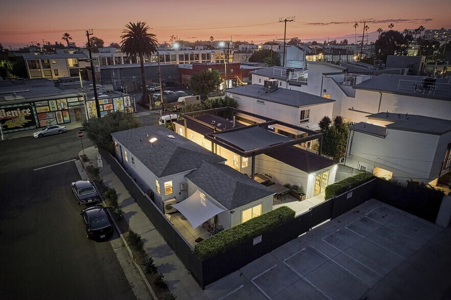 More Photos Of 718-720 Hampton Dr, Venice Office For Sale