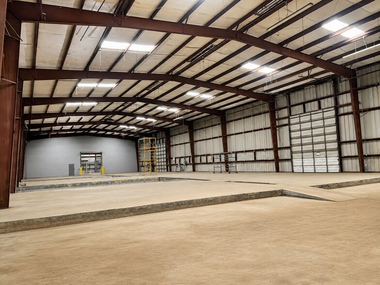 More Photos Of 4900-4904 Griggs Rd, Houston Warehouse For Lease