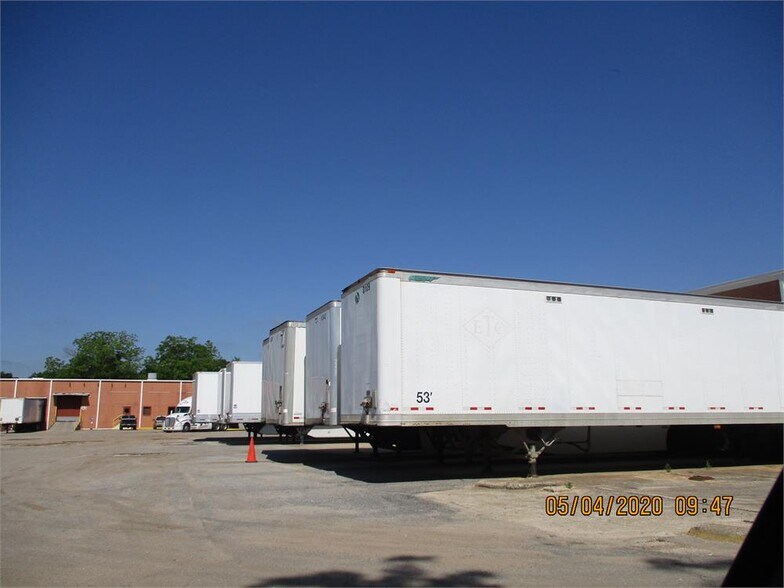 Primary Photo Of 1316 W Oakridge Dr, Albany Refrigeration Cold Storage For Lease