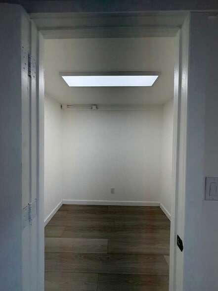More Photos Of 943 Sir Francis Drake Blvd, Greenbrae Freestanding For Lease