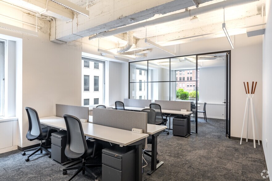More Photos Of 530 Fifth Ave, New York Coworking Space
