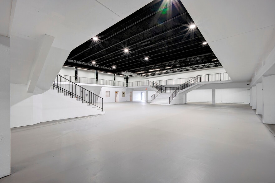 More Photos Of 32 S Dixie Hwy, Lake Worth Freestanding For Sale