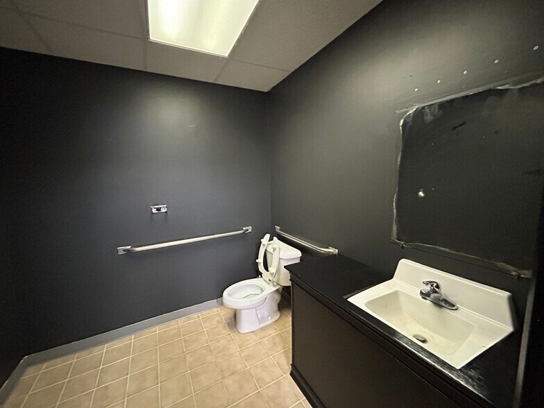 More Photos Of 455 E Grand River Ave, Brighton Unknown For Lease