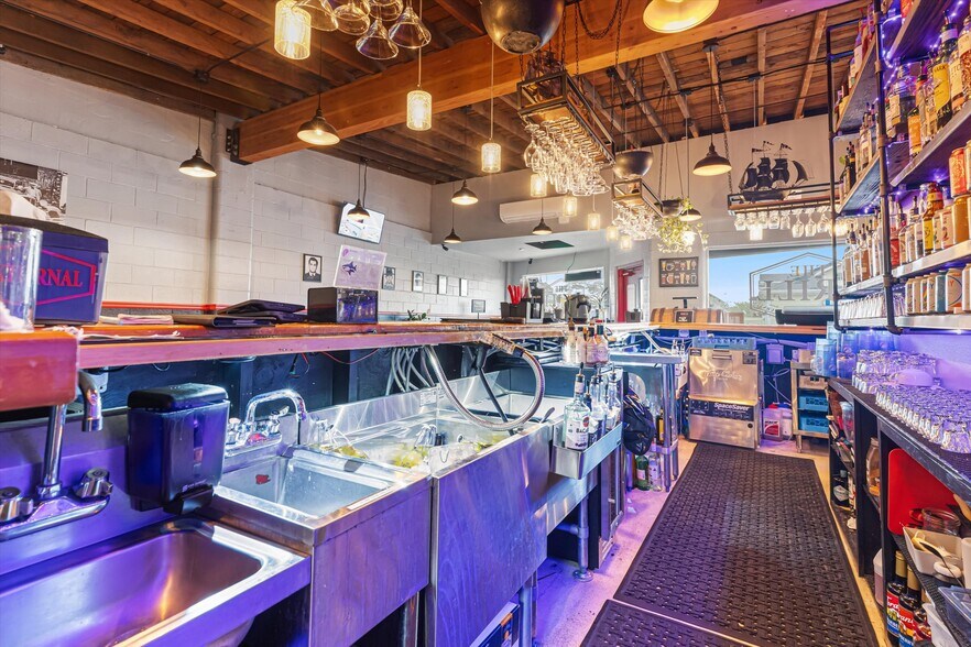 More Photos Of 1330 NE Highway 101, Lincoln City Restaurant For Sale