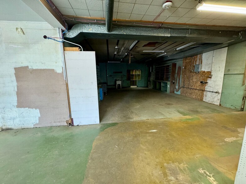 More Photos Of 405 S National Ave, Bremerton Service For Sale