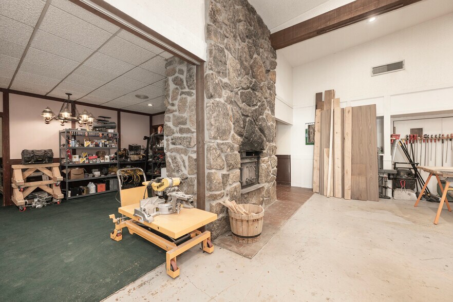 More Photos Of 312 4th Street St, Kremmling Light Manufacturing For Sale