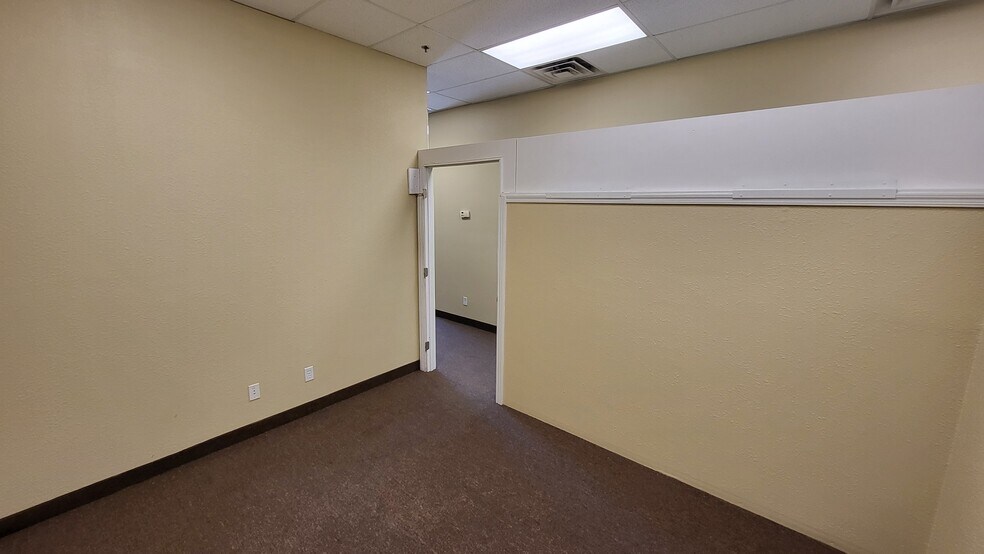 More Photos Of 7381 Prairie Falcon Rd, Las Vegas Medical For Lease