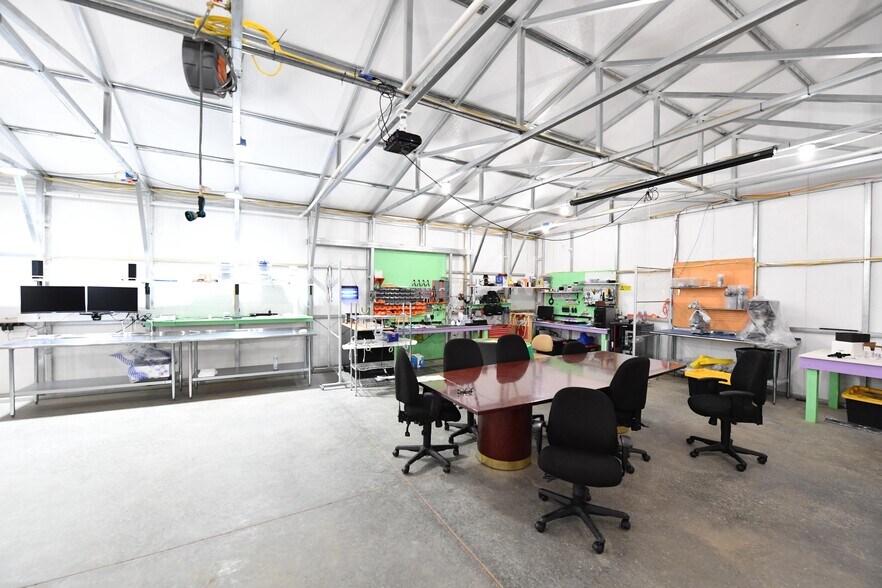 More Photos Of 1070 Wadesville Rd, Berryville Light Manufacturing For Sale