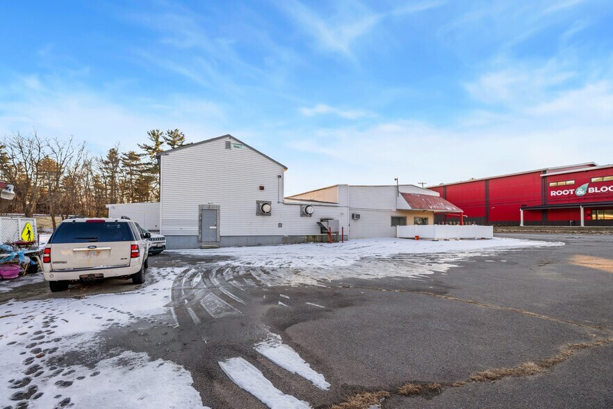 More Photos Of 188 Lafayette Rd, Salisbury Restaurant For Sale