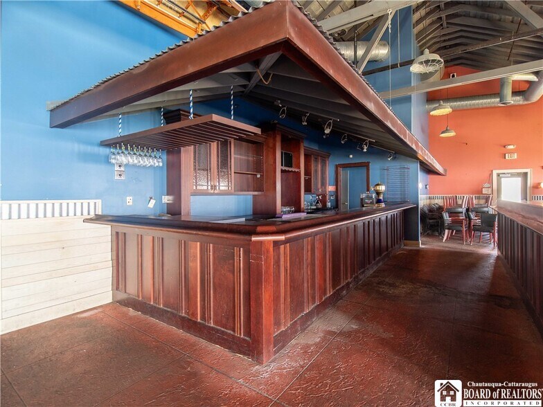 More Photos Of 188 S Erie St, Mayville Restaurant For Lease