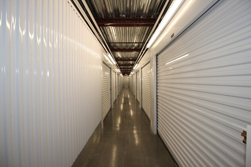 More Photos Of 757 W Northfield Blvd, Murfreesboro Self Storage For Sale