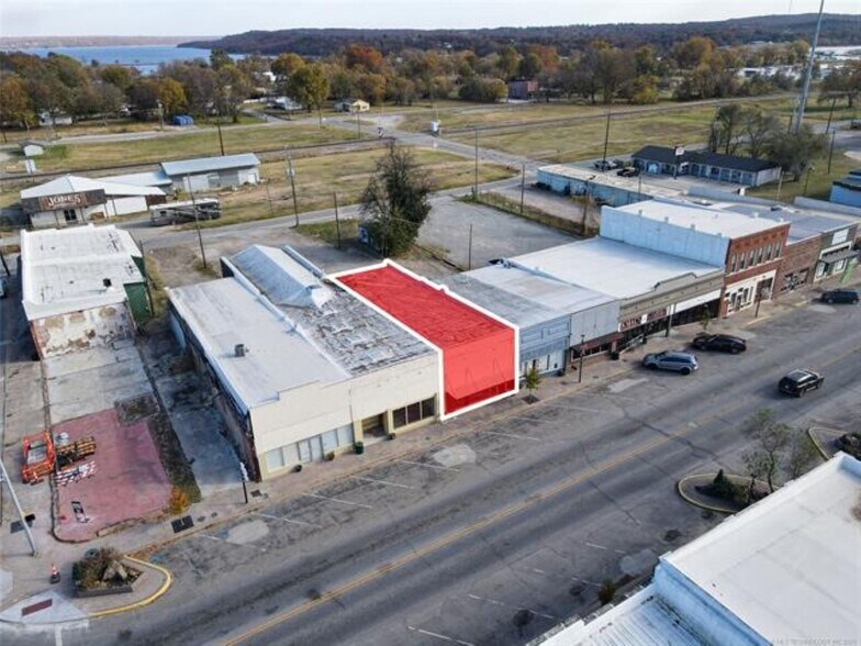 More Photos Of 111-117 S Main St, Eufaula Office For Sale