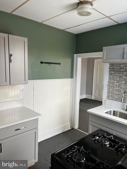 More Photos Of 3 E Mantua Ave, Wenonah General Retail For Sale