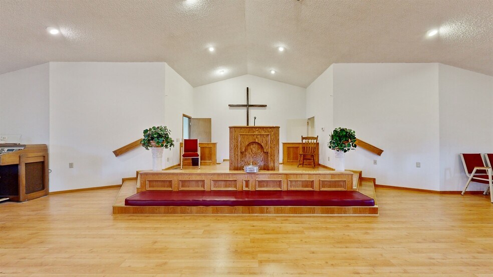 More Photos Of 554 Country Way N, Kalispell Religious Facility For Sale