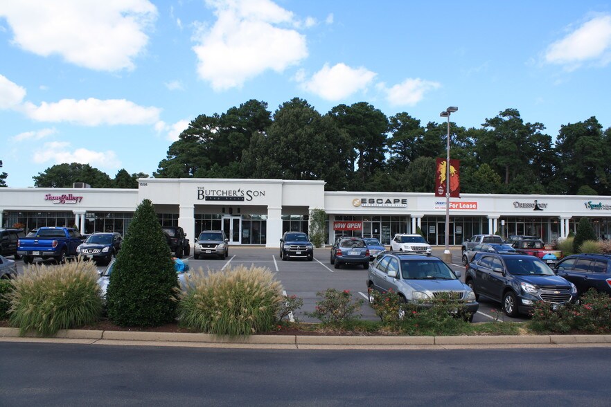 More Photos Of 1554-1560 Laskin Rd, Virginia Beach General Retail For Lease