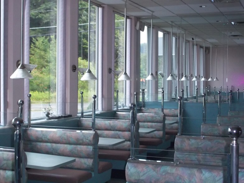 More Photos Of 708-720 Parksville Rd, Parksville Restaurant For Sale