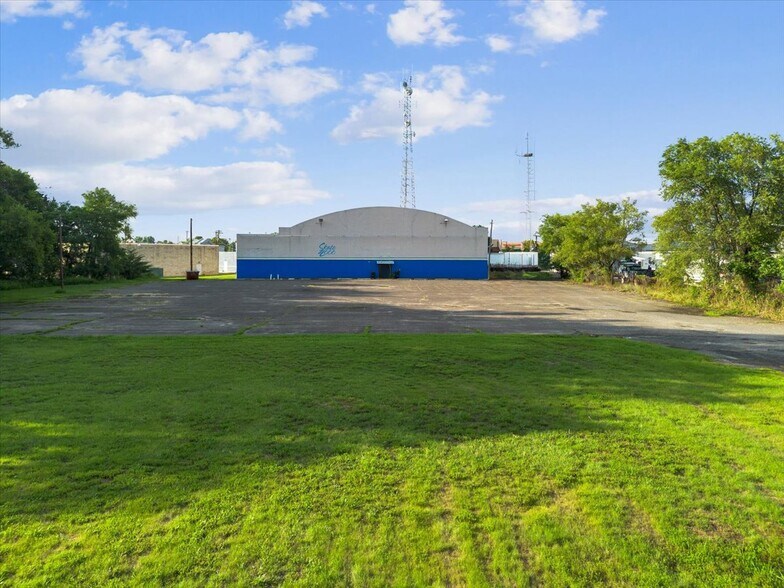 More Photos Of 1748 S Burlington Rd, Bridgeton Skating Rink For Sale