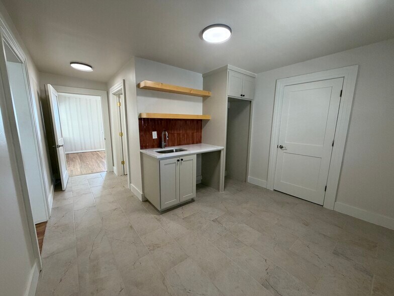 More Photos Of 1605 N Classen Dr, Oklahoma City Office Residential For Sale