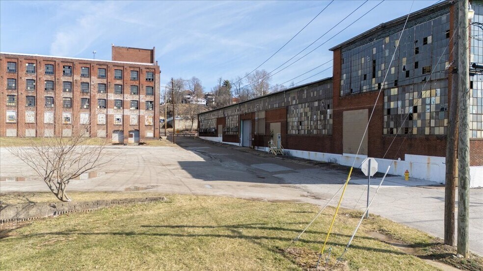 More Photos Of 625 Depot St, Parkersburg Warehouse For Sale