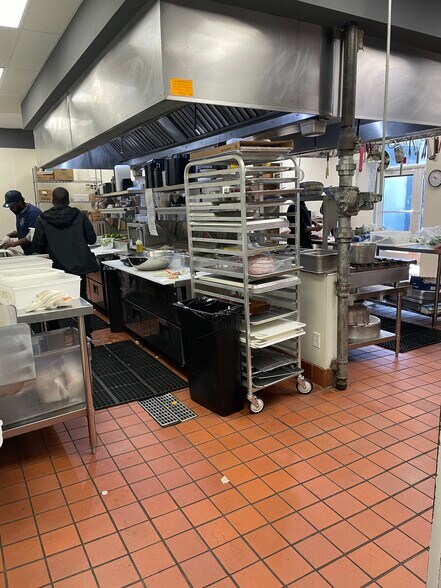 More Photos Of 72 NW 79th St, Miami Restaurant For Sale