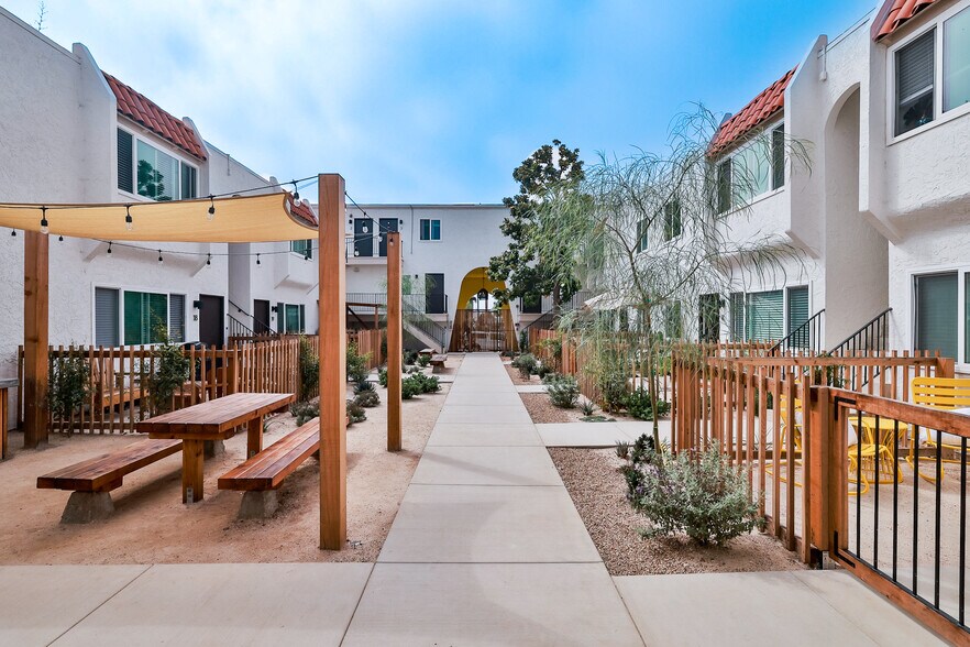 More Photos Of 330 S Horne St, Oceanside Apartments For Sale