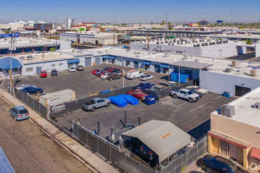 More Photos Of 2350 W Holly St, Phoenix Service For Lease