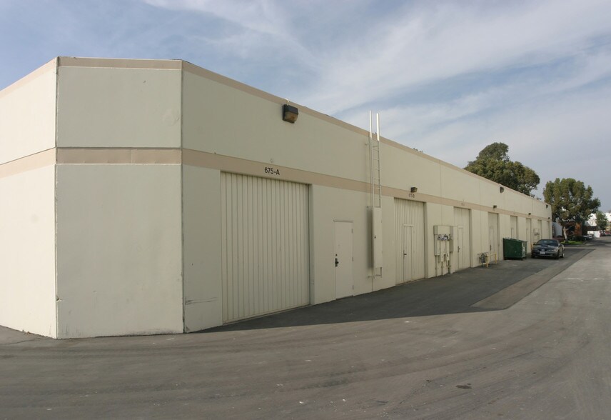 More Photos Of 634 N Poplar St, Orange Unknown For Lease