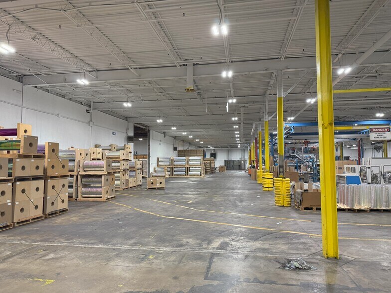 More Photos Of 12 Roberts Rd, Pine Grove Warehouse For Lease
