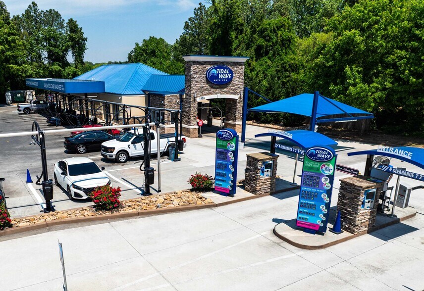 Primary Photo Of 1505 Roswell Rd, Marietta Carwash For Sale