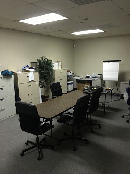 More Photos Of 406 Motor City Ct, Modesto Warehouse For Sale