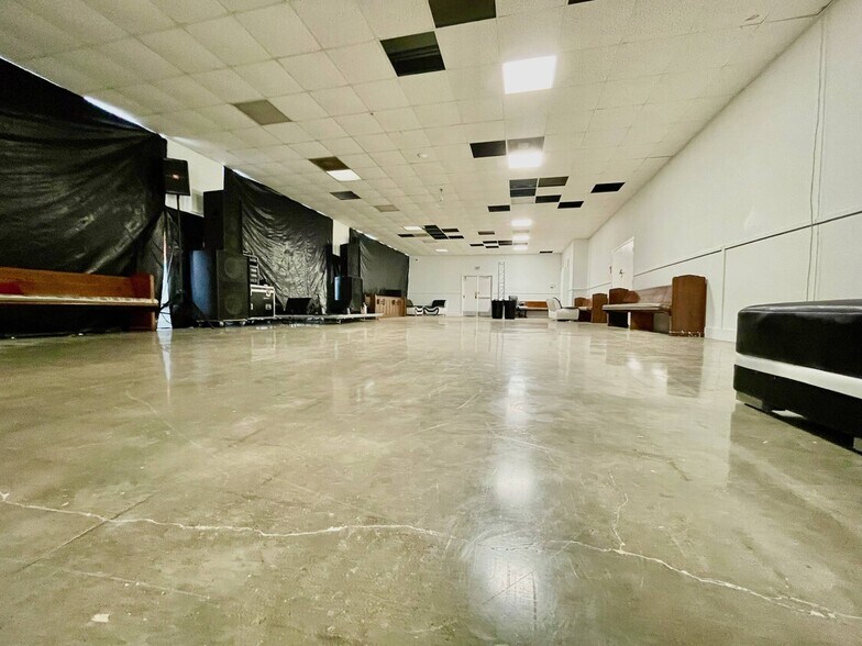 More Photos Of 6601 Sherman St, Houston Lodge Meeting Hall For Sale