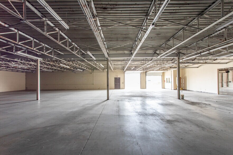 More Photos Of 2200 5th St, Wichita Falls Warehouse For Lease