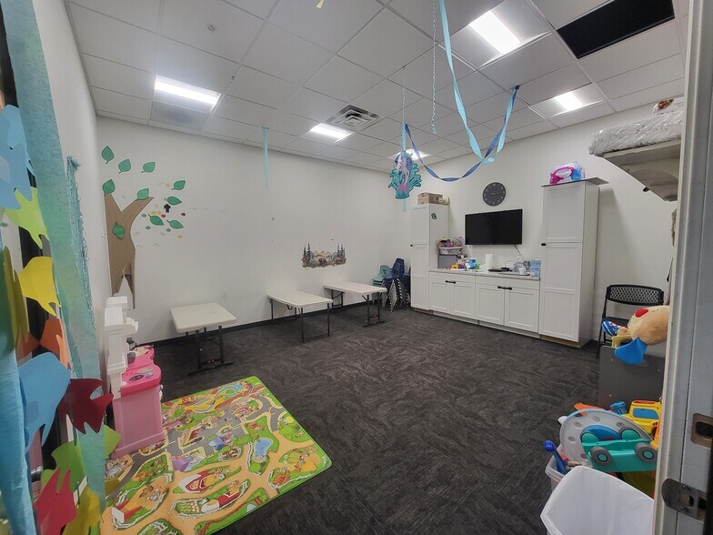 More Photos Of 9517 N Mount Airey Dr, Eagle Mountain Industrial For Lease