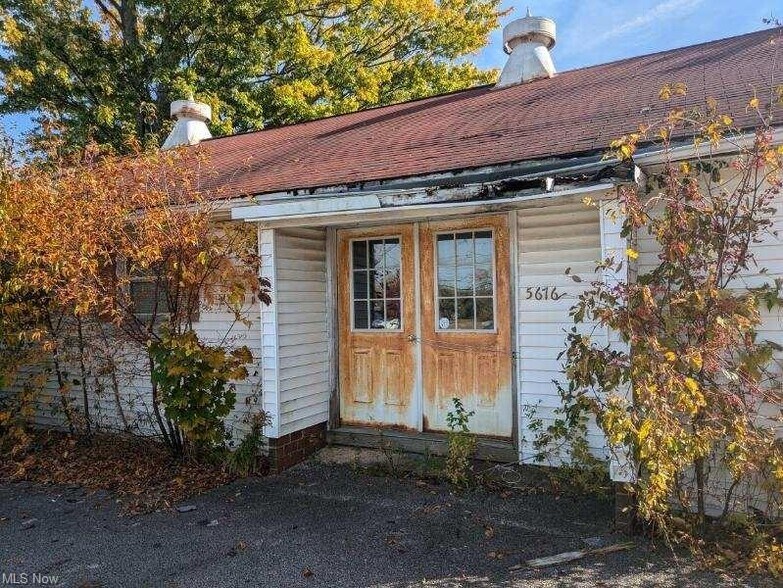 More Photos Of 5662 North Ridge Rd, Madison Storefront Retail Office For Sale