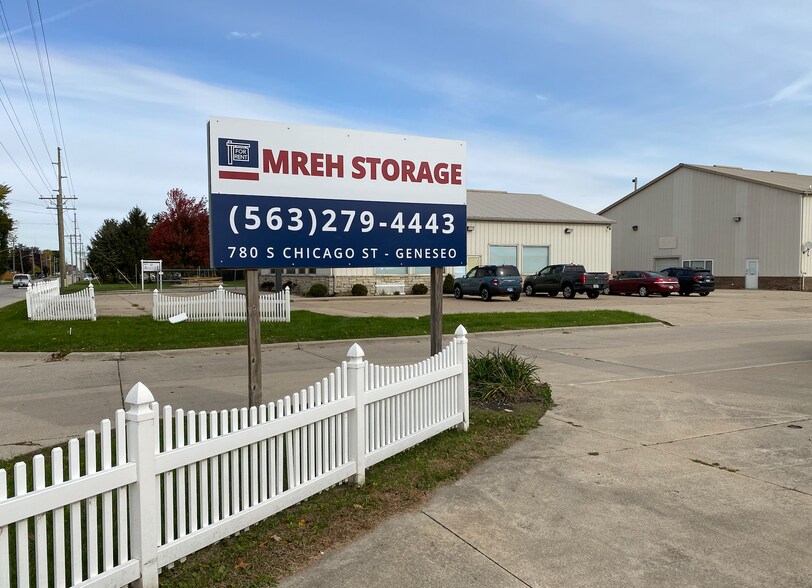 More Photos Of 780 S Chicago St, Geneseo Light Distribution For Lease