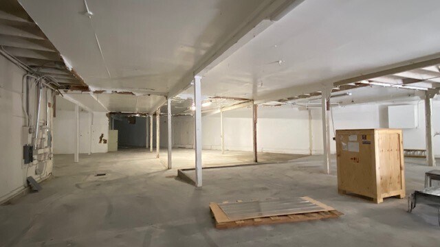 More Photos Of 3000 Hyde Park Blvd, Los Angeles Warehouse For Lease