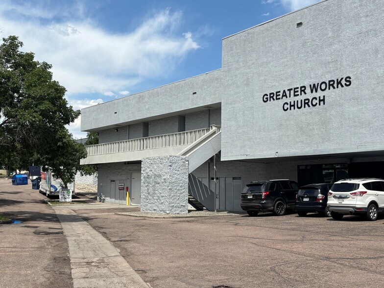 More Photos Of 1930-2070 S Academy Blvd, Colorado Springs Freestanding For Lease