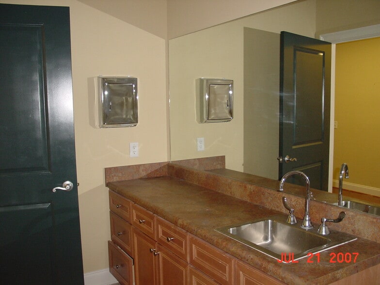 More Photos Of 5400 Laurel Springs Pky, Suwanee Office Residential For Lease