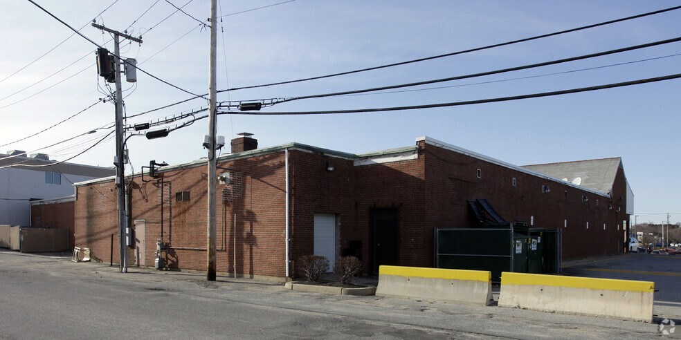 More Photos Of 5-7 E Main Rd, Middletown General Retail For Sale