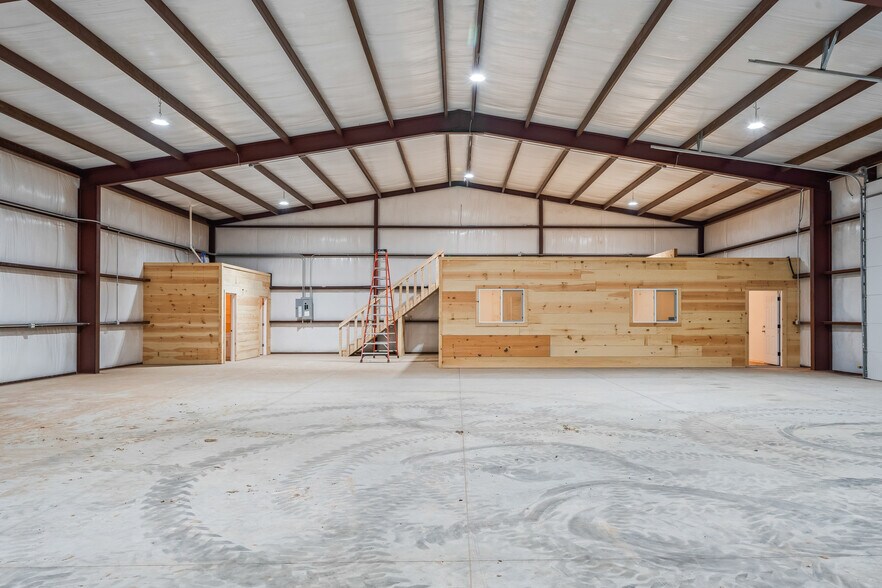 More Photos Of 6322 F M 2641, Shallowater Industrial For Lease