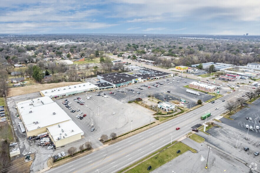 More Photos Of 3685-3721 Hickory Hill Rd, Memphis Storefront For Lease