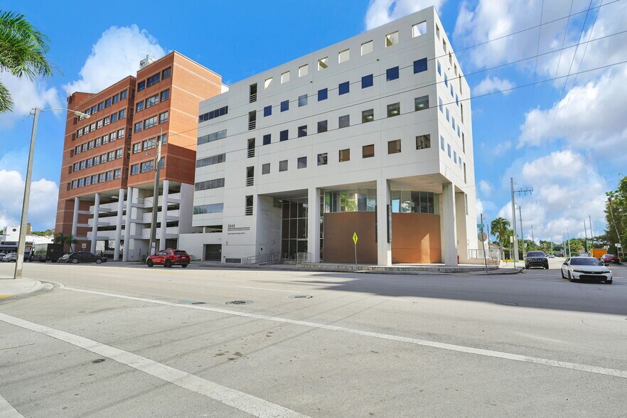 More Photos Of 2645 SW 37th Ave, Miami Medical For Sale