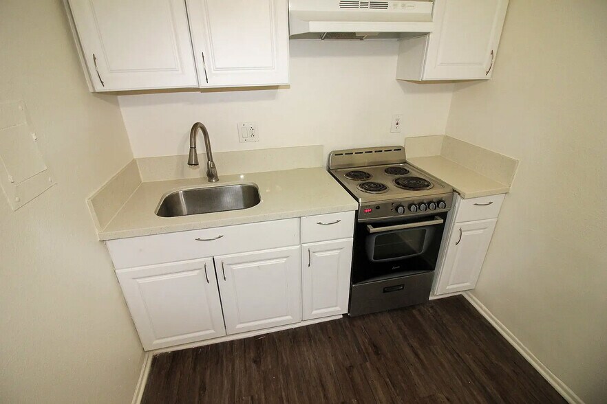 More Photos Of 320 S Occidental Blvd, Los Angeles Apartments For Sale