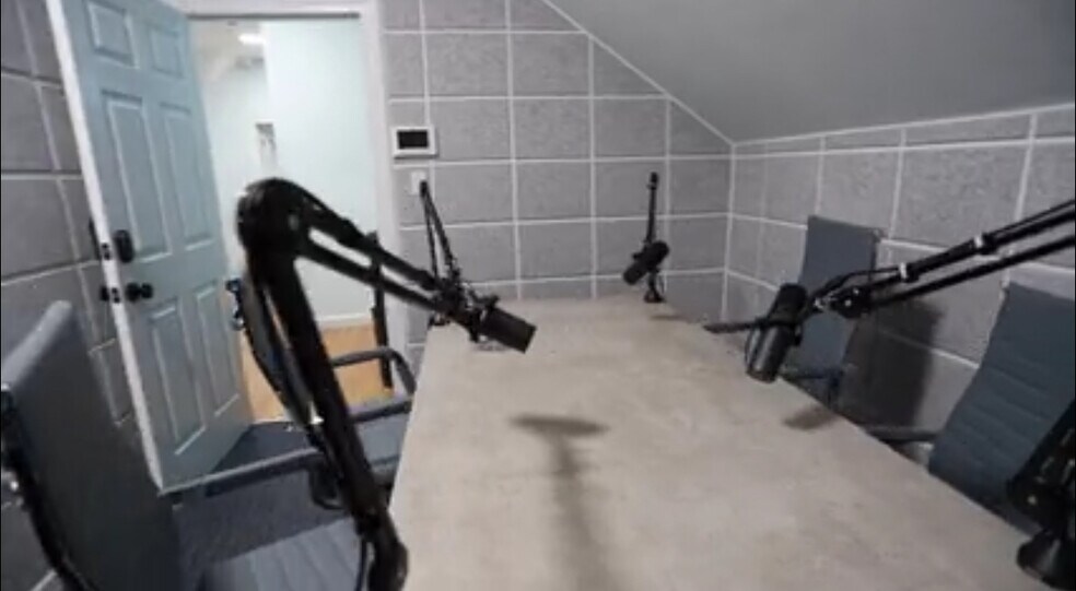 More Photos Of 170 Moore St, Brooklyn Service For Sale