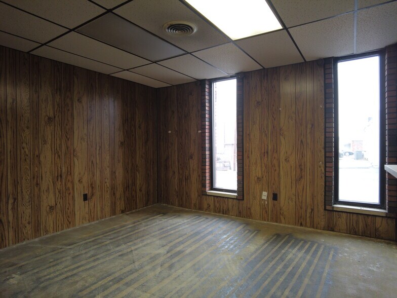 More Photos Of 215-225 S Allison Ave, Xenia Medical For Sale