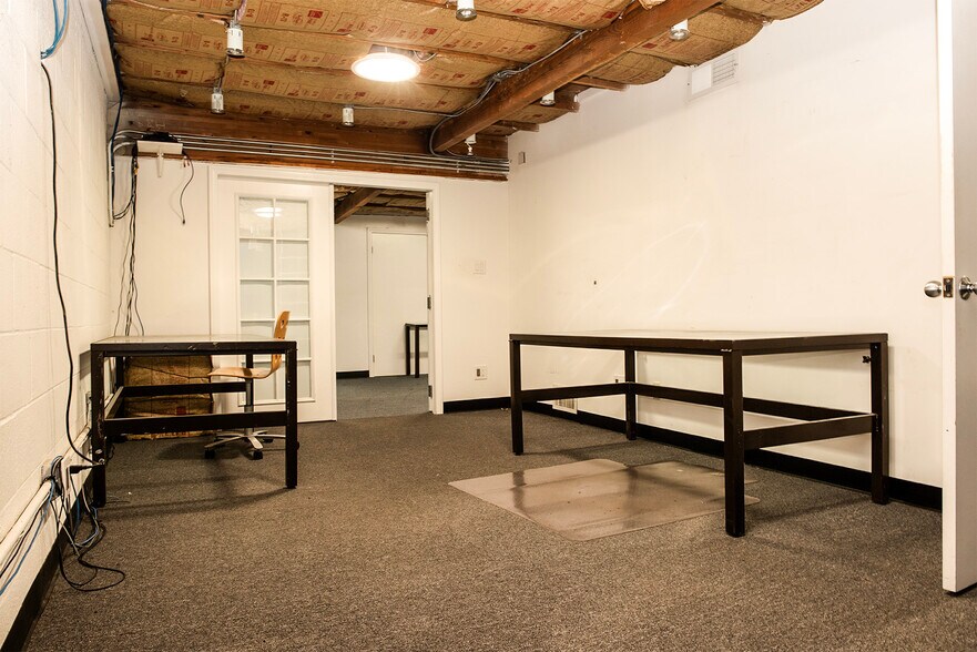 More Photos Of 11800 Sheldon St, Sun Valley Warehouse For Lease