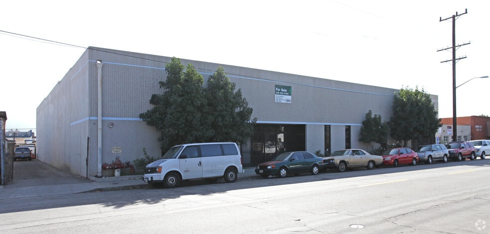 More Photos Of 2512-2516 Ontario St, Burbank Manufacturing For Lease