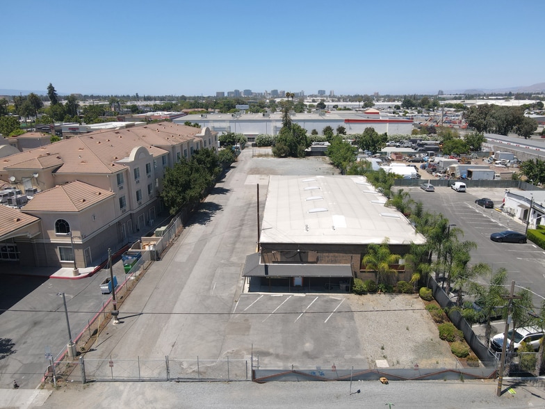 More Photos Of 85 Old Tully Rd, San Jose Service For Lease
